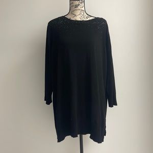 In good used condition Woman’s Cable & Gauge sweater. Size is 2X.